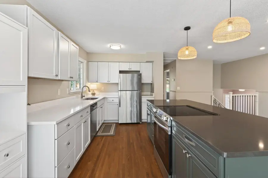 8423 Innsdale Avenue S, Cottage Grove, MN 55016 - #3