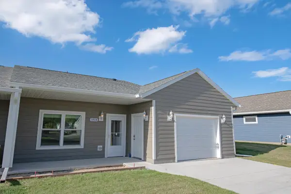 1818 Roberts Street, Saint Charles, MN 55972
