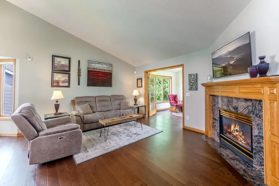 3022 Highpointe Curve, Saint Paul, MN 55113 - #3