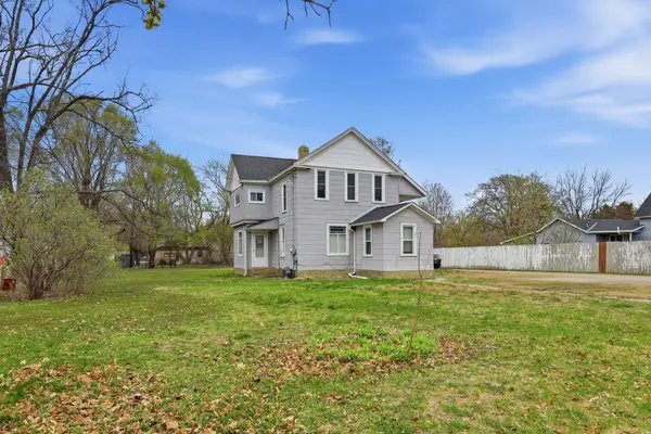 331 3rd E Street, Monticello, MN 55362