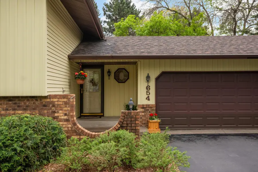 654 Tanglewood Drive, Saint Paul, MN 55126 - #3