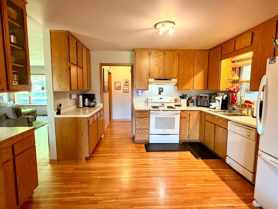 710 Bullis Street, Kenyon, MN 55946 - #3