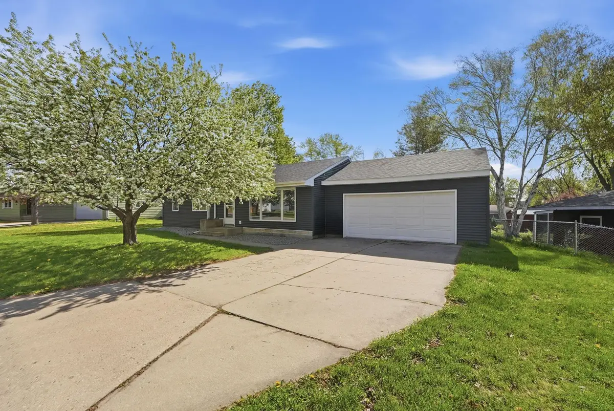 205 Victoria Drive, Alexandria, MN 56308 - #1