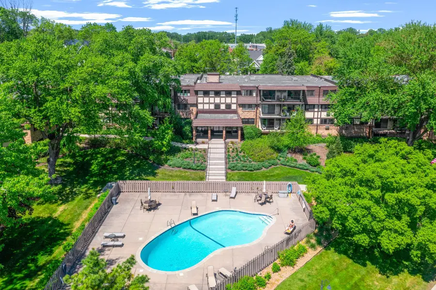 205 Barry #117, Wayzata, MN 55391 - #3