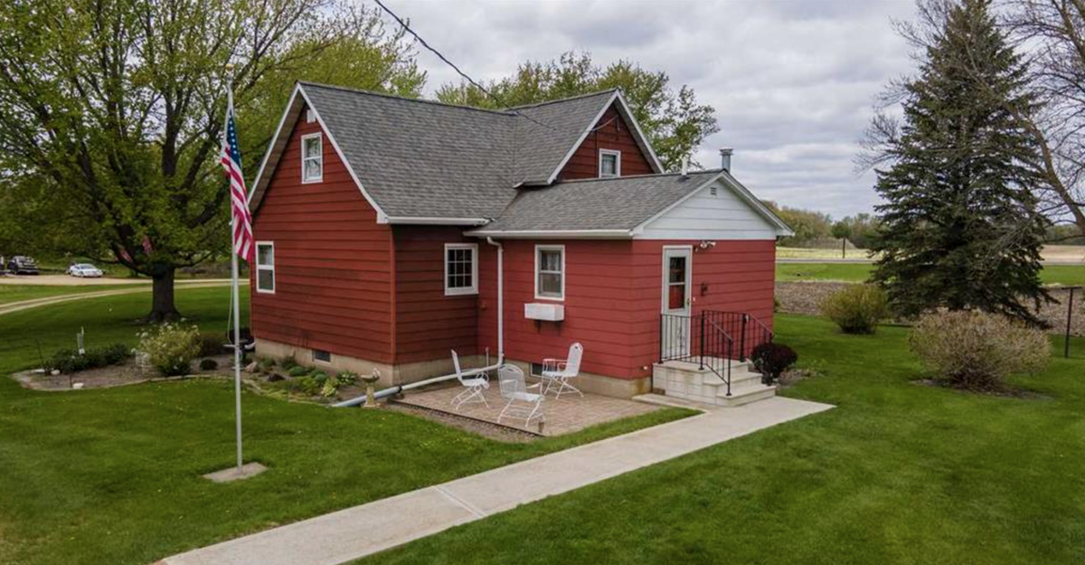 84777 State Highway 60, Madelia, MN 56062 - #1