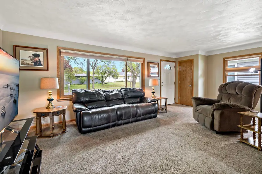 1552 Hoyt Avenue E, Saint Paul, MN 55106 - #3