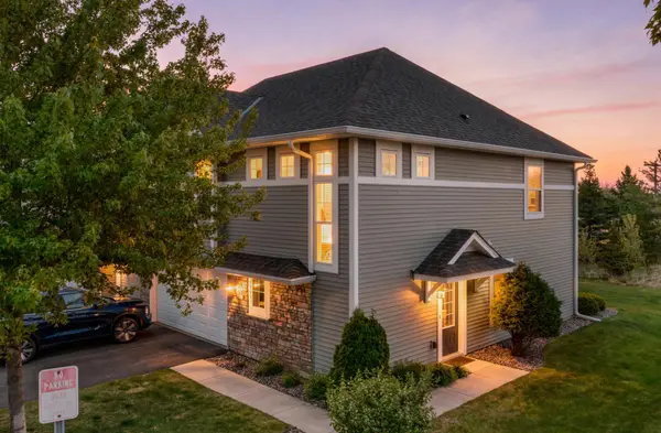 9993 5th Street Lane N, Lake Elmo, MN 55042