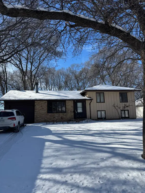 10656 Wren Street Nw, Minneapolis, MN 55433