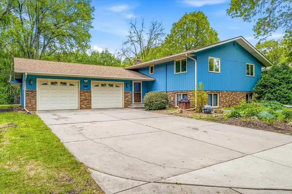 3380 Dunlap Street N, Saint Paul, MN 55112