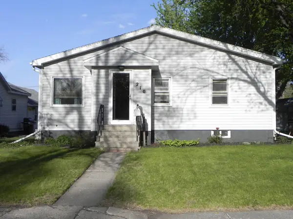 210 7th Street S, Breckenridge, MN 56520