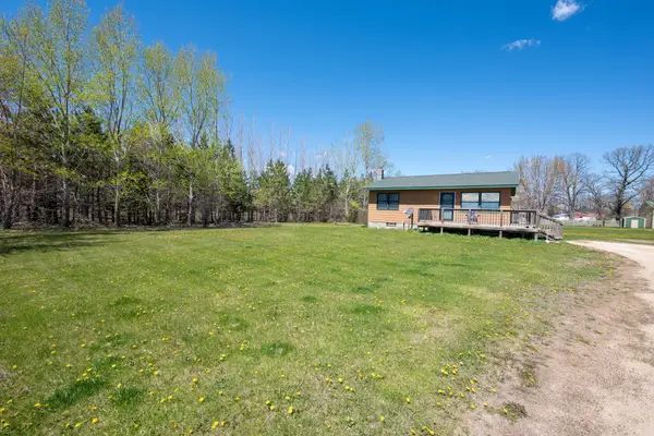 1017 E Kings Hill Road, Hewitt, MN 56453