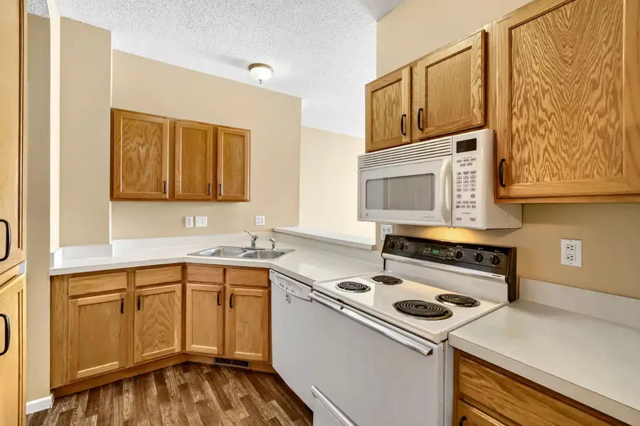 2026 Mainstreet, Hopkins, MN 55343 - #2