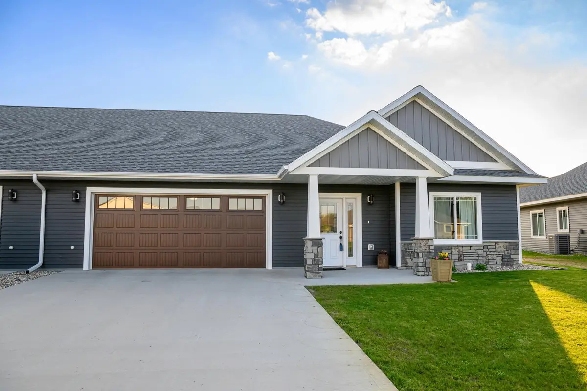 301 Old Glory Drive Ne, Alexandria, MN 56308 - #1