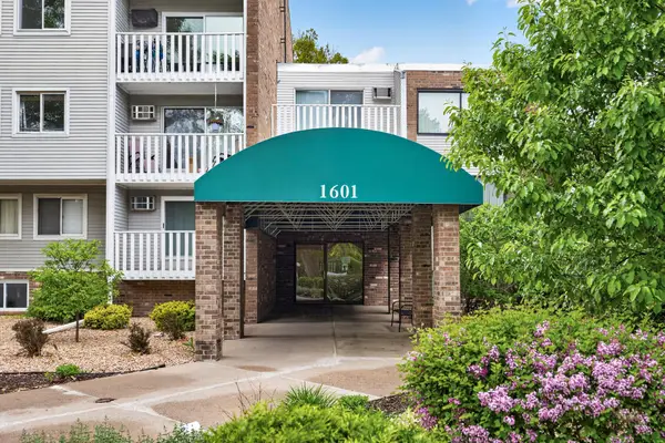 1601 N Innsbruck Drive #379, Fridley, MN 55432