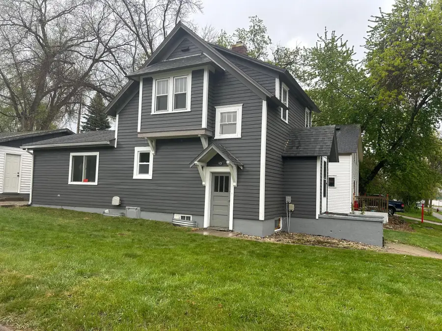 944 N Rosemary Avenue, Fergus Falls, MN 56537 - #3