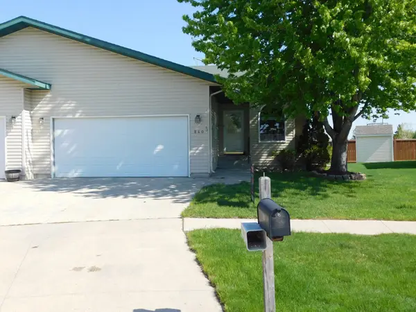 840 Lakeridge Place, West Fargo, ND 58078
