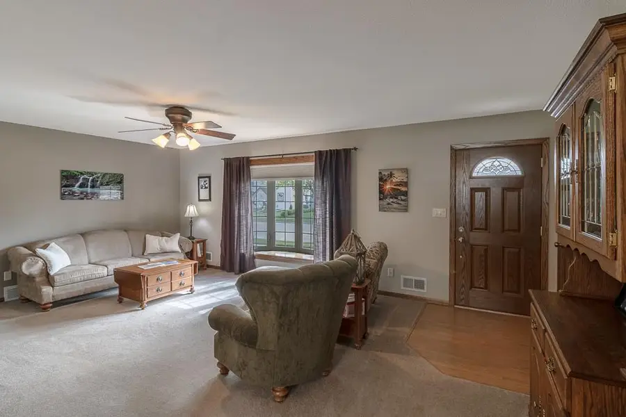 6 Hazelwood Avenue, New Ulm, MN 56073 - #3
