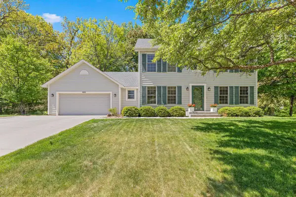 669 Windtree Knolls, Saint Paul, MN 55123