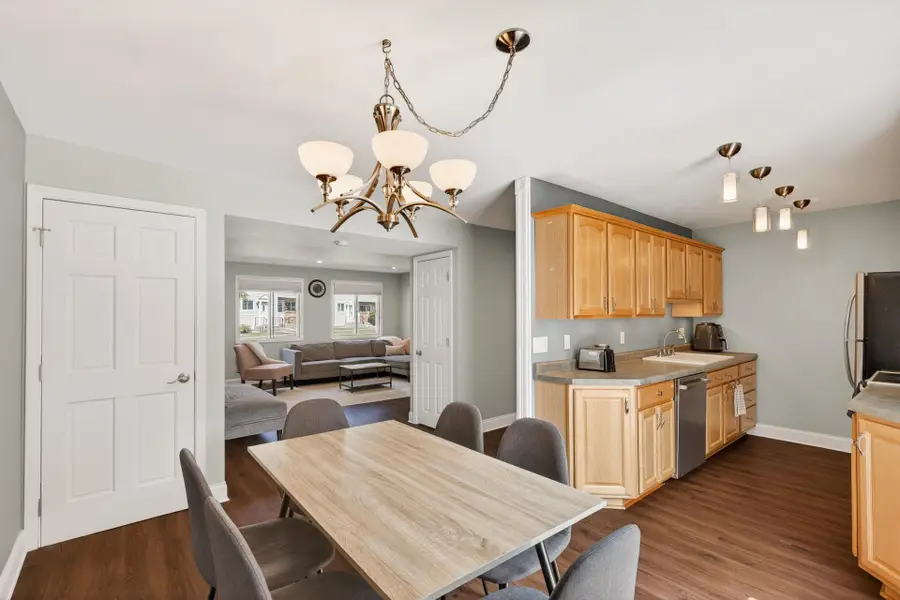1473 Goodwin Avenue N, Oakdale, MN 55128 - #3