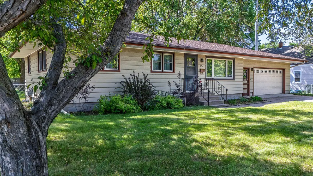 803 25th Avenue N, Saint Cloud, MN 56303 - #1
