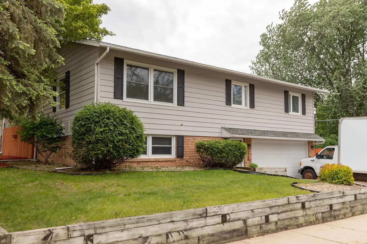 338 27th Street Ne, Rochester, MN 55906 - #1