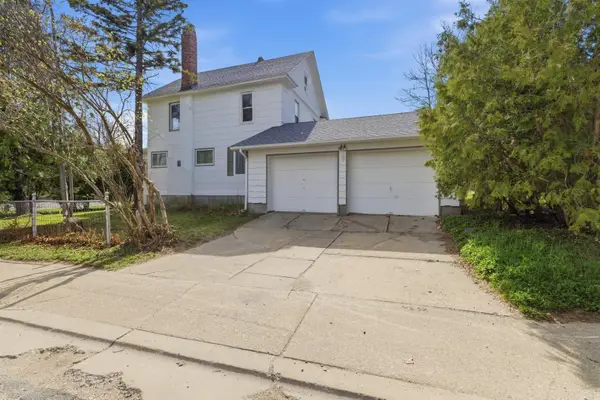 825 Fayal Rd, Eveleth, MN 55734