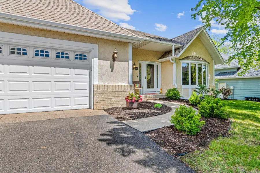 645 Lake Pine Drive, Saint Paul, MN 55126 - #2