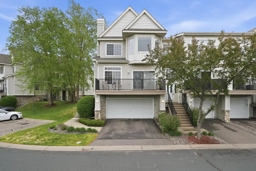 2111 Eagle Trace Lane, Woodbury, MN 55129 - #2