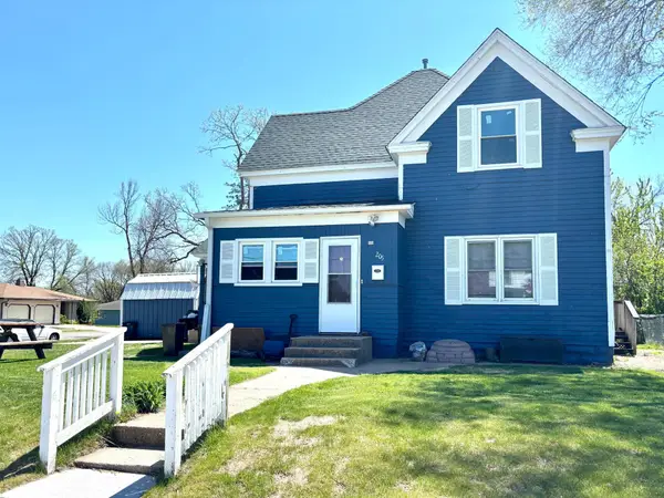 205 6th Street S, Sauk Centre, MN 56378