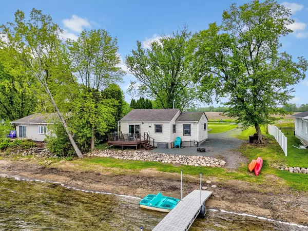 11900 Mentzer Trail, Lindstrom, MN 55045