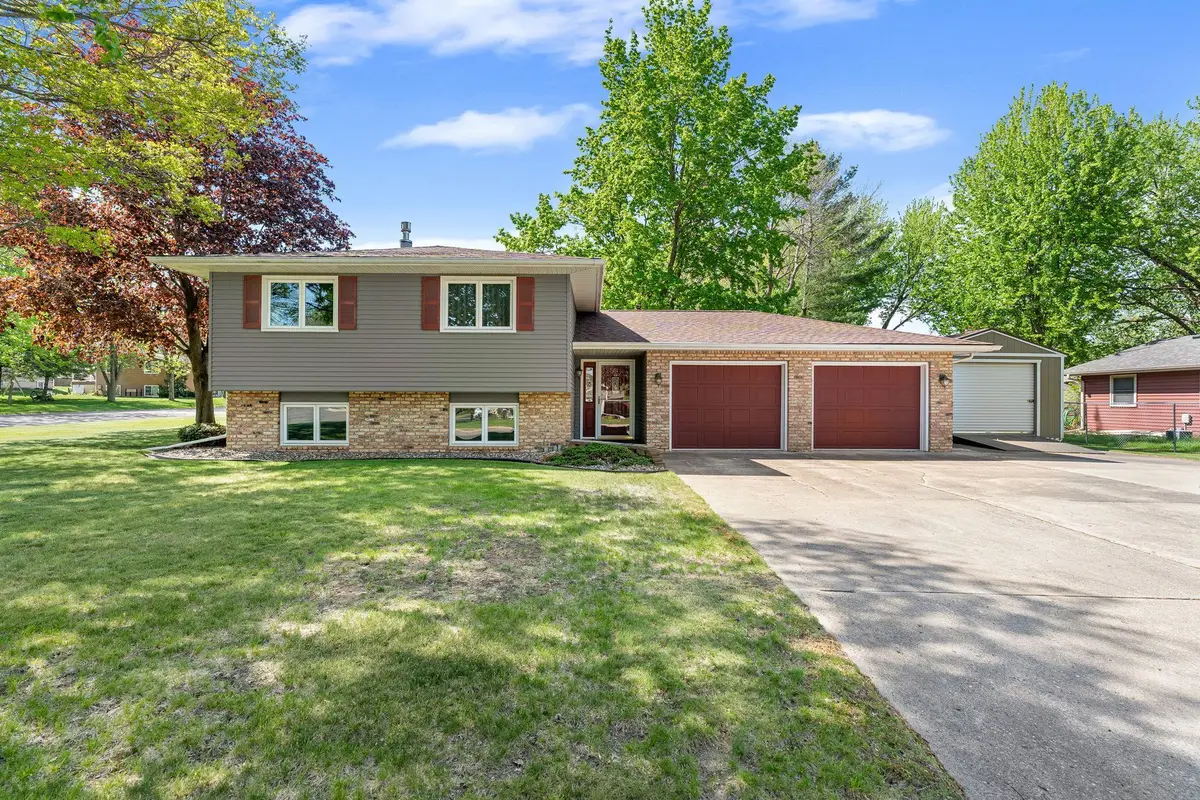 655 20th Street Ne, Owatonna, MN 55060 - #1