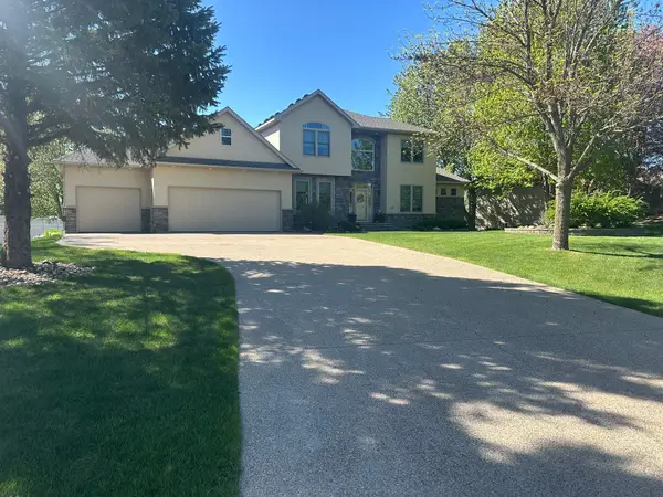 3506 W Eagle Ridge Dr, Willmar, MN 56201