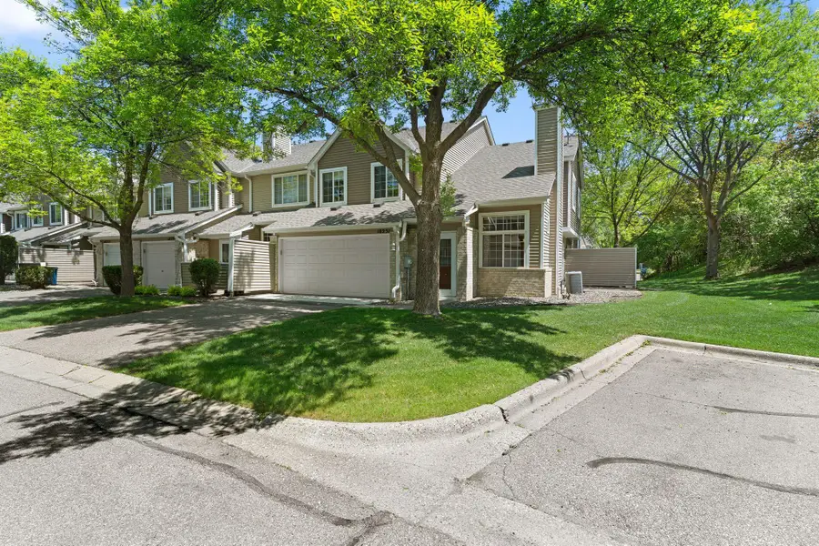 18231 Warbler Lane, Eden Prairie, MN 55346 - #3