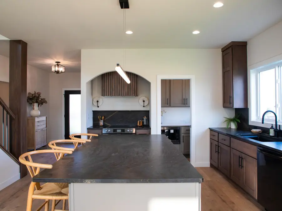 3606 Decorah Way S, Fargo, ND 58104 - #3