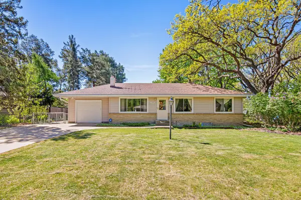 1328 66th Avenue Ne, Minneapolis, MN 55432