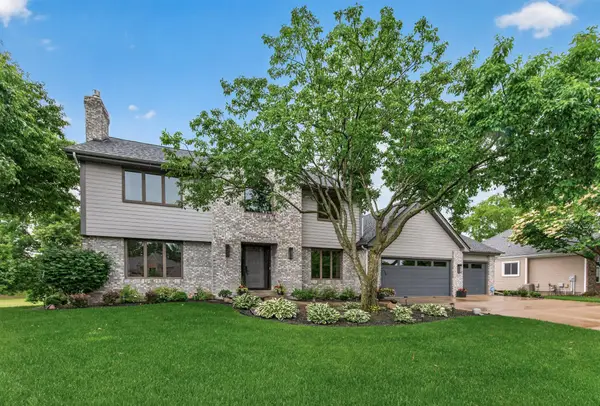 263 Lily Pond Lane, Vadnais Heights, MN 55127