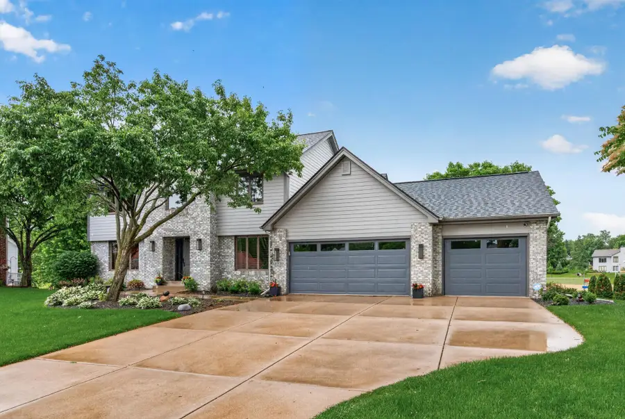 263 Lily Pond Lane, Vadnais Heights, MN 55127 - #2