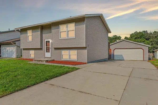 2434 Parkview Lane Se, Rochester, MN 55904