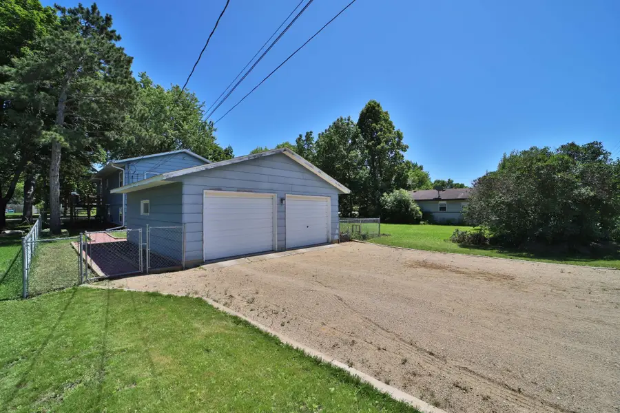 521 5th Street Ne, Staples, MN 56479 - #3