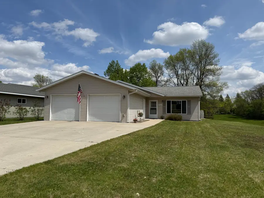 909 Oak Street, Alexandria, MN 56308 - #2