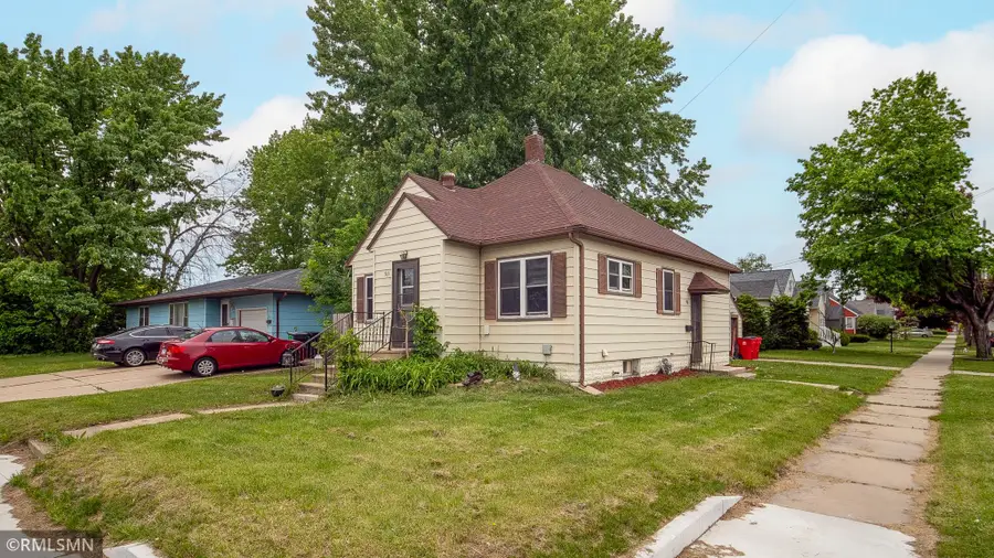 911 12th Street Se, Rochester, MN 55904 - #2