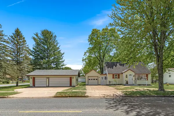 308 20th Avenue W, Menomonie, WI 54751