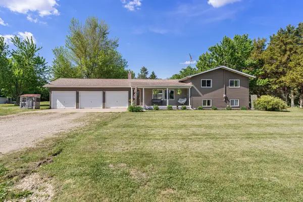 11057 366th Avenue, Waseca, MN 56093