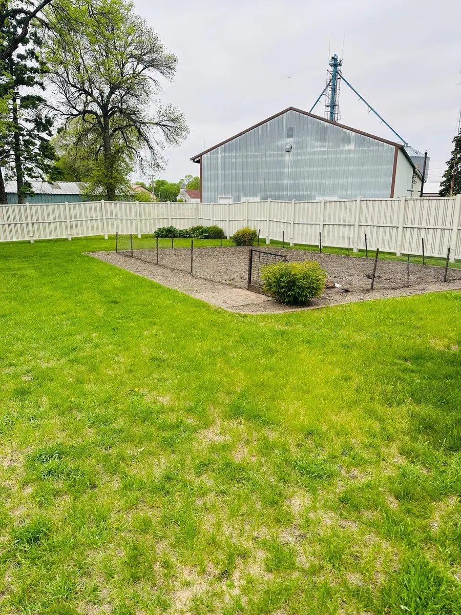 106 3rd Avenue W, Raymond, MN 56282 - #3