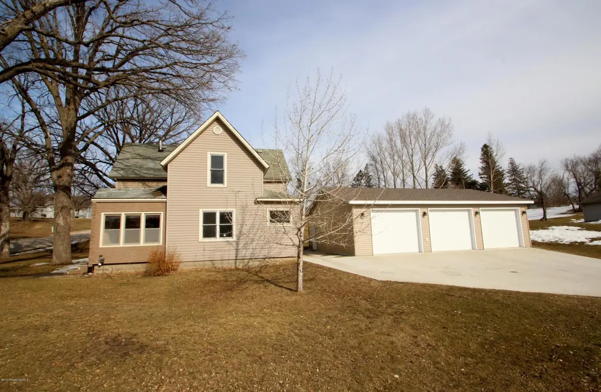 200 5th Avenue Se, Pelican Rapids, MN 56572 - #1