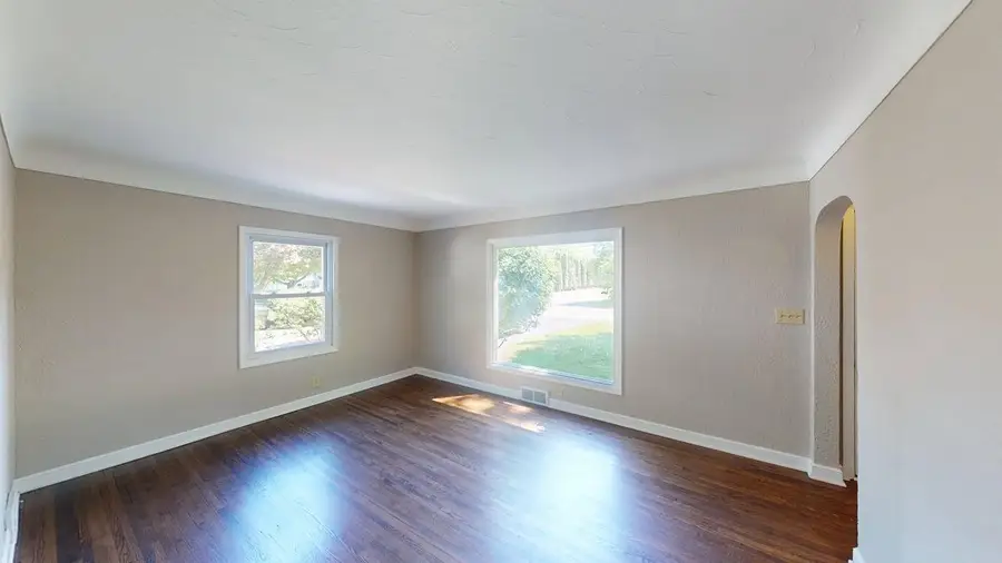 1051 Burke Avenue W, Roseville, MN 55113 - #3