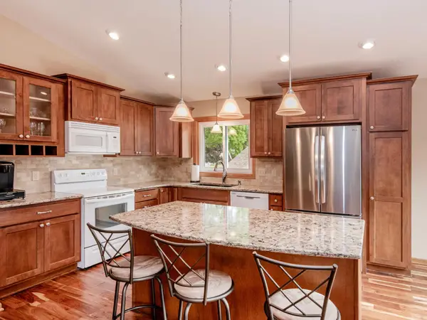 9385 Jasmine Avenue S, Cottage Grove, MN 55016