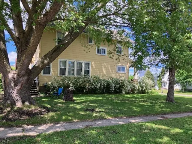 316 Elm Avenue E, Waseca, MN 56093 - #3
