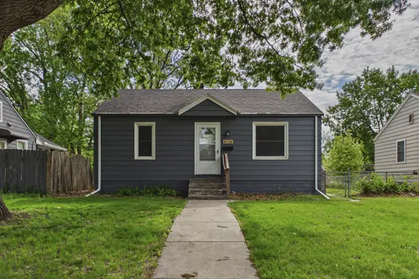 4738 Fremont Avenue N, Minneapolis, MN 55430