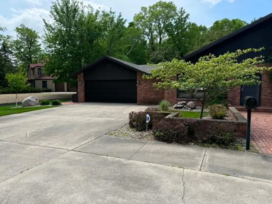 710 Summit Avenue, New Ulm, MN 56073 - #2